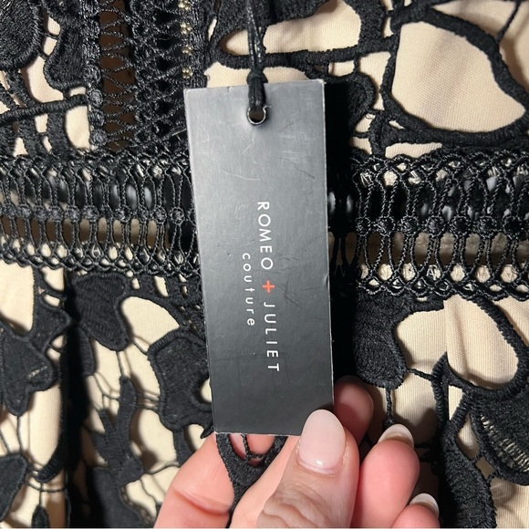 Elegant Black Lace Dress - Picture 2 of 7